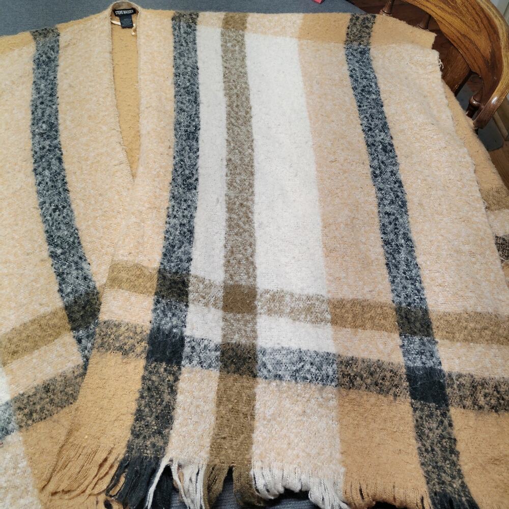 Steve Madden Plaid Poncho OSFM Fringe Wrap Beige Multicolor - Picture 2 of 7